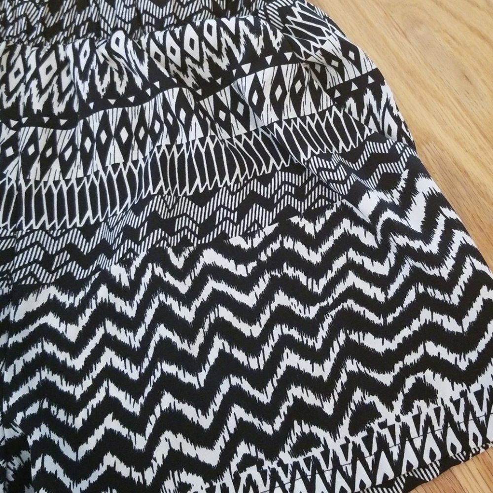 Shorts - Picture 4 of 4